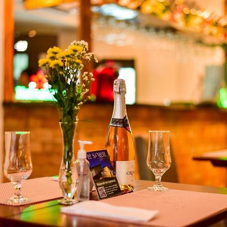 Le Soleil Pousada E Restaurante Прая-ду-Франсес Екстер'єр фото